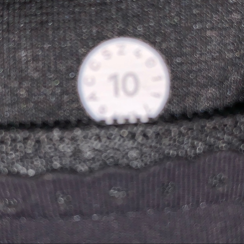Lululemon Running Crop Pants - Picture 4 of 5